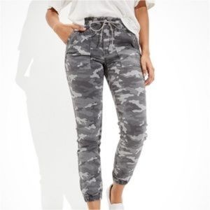 American Eagle Outfitters Next Level Stretch Jegging Joggers, Size 8, Grey Camo